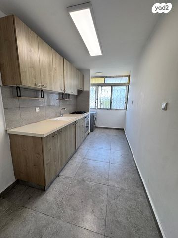 דירה, שקמים ואגמים, אשקלון