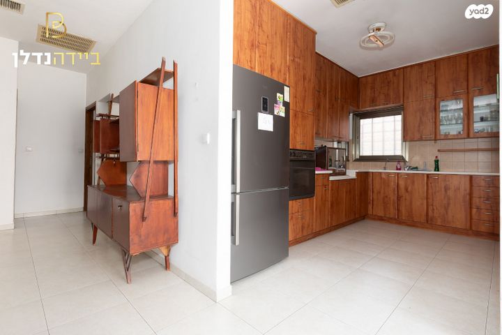 דו משפחתי, רחובות