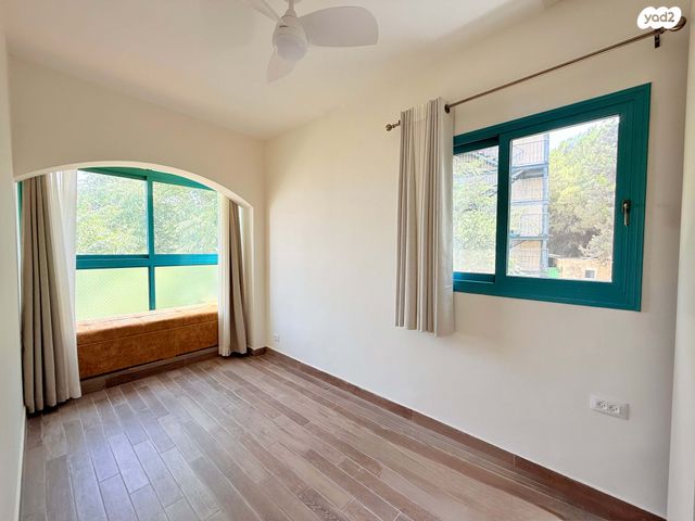 גג/ פנטהאוז, בית הערבה, תלפיות, ירושלים