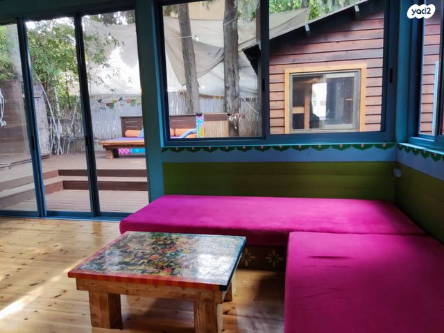 דו משפחתי, יעקב, זכרון יעקב