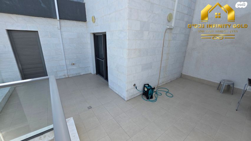 גג/ פנטהאוז, אחדות, בצוותא, חריש