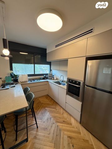 דירה, נווה גן, רמת השרון