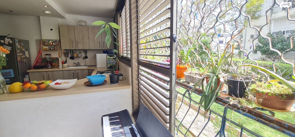 דירה, אריה שנקר, אגרובנק, חולון