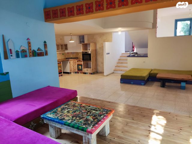 דו משפחתי, יעקב, זכרון יעקב