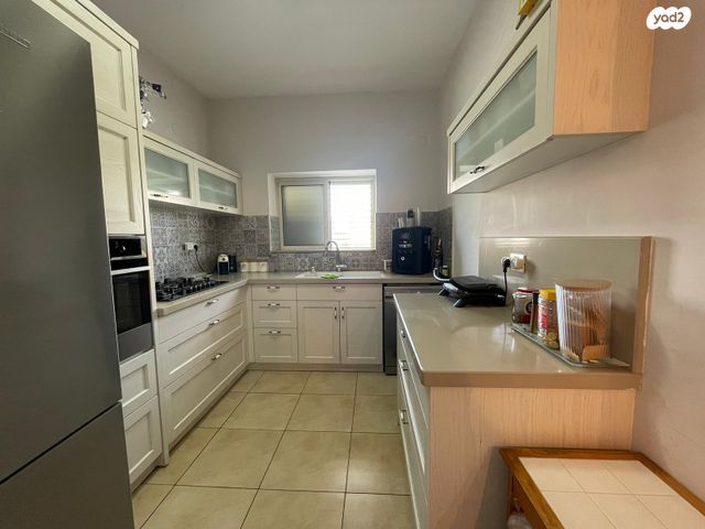 גג/ פנטהאוז, הרב קוק, קרית מוצקין