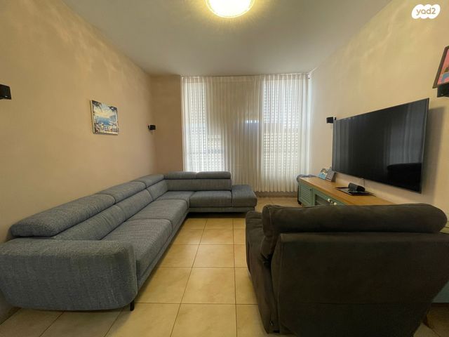 גג/ פנטהאוז, הרב קוק, קרית מוצקין