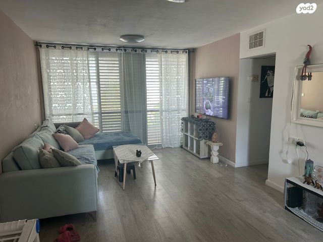 יהויכין המלך 16