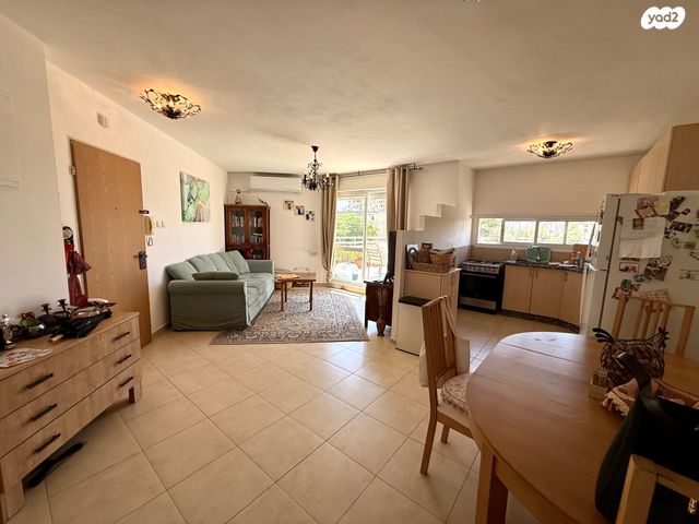 דירה, יהושפט, ערד