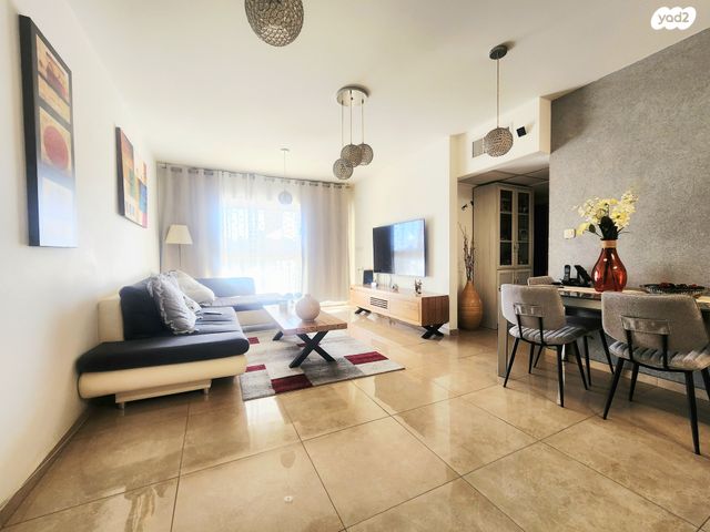 דירה, מלכי צדק 25, רמת השקמה, רמת גן