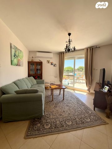 דירה, יהושפט, ערד