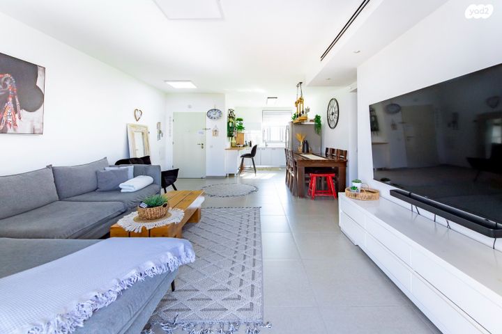 דירה, נעמי שמר, נווה זמר, רעננה