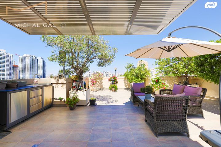 גג/ פנטהאוז, א.ד. גורדון, גני אילן, קרית אונו