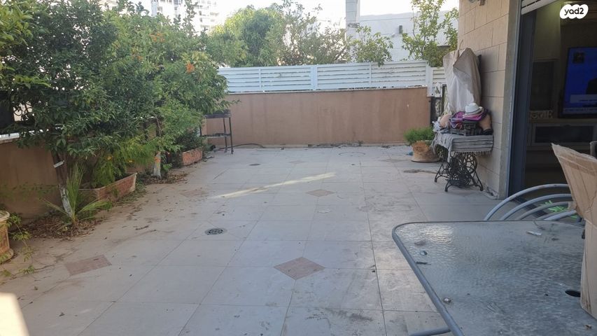 בית פרטי/ קוטג', אריק לביא, קרית אילון, חולון