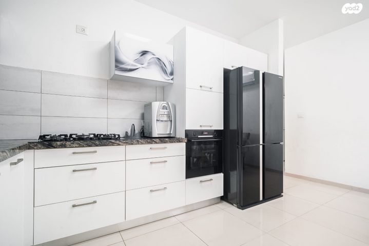 דירה, אריאל שרון, נווה שרון / שער העיר, נתיבות