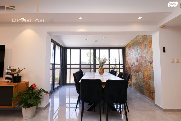 גג/ פנטהאוז, א.ד. גורדון, גני אילן, קרית אונו