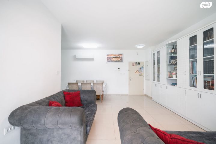 דירה, אריאל שרון, נווה שרון / שער העיר, נתיבות