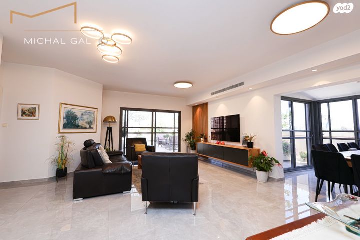 גג/ פנטהאוז, א.ד. גורדון, גני אילן, קרית אונו