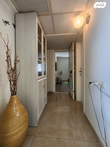 דירה, מלכי צדק 25, רמת השקמה, רמת גן