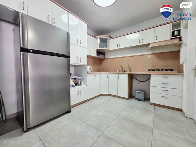 דירה, אסירי ציון, חדרה