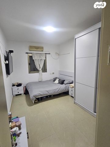 בית פרטי/ קוטג', אברהם אבן שושן 1, נאות לון, באר שבע