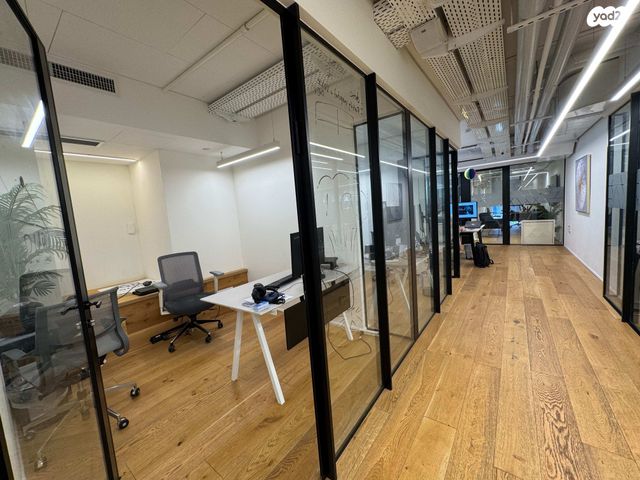 משרדים, דרך זאב ז'בוטינסקי, רמת גן