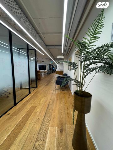 משרדים, דרך זאב ז'בוטינסקי, רמת גן