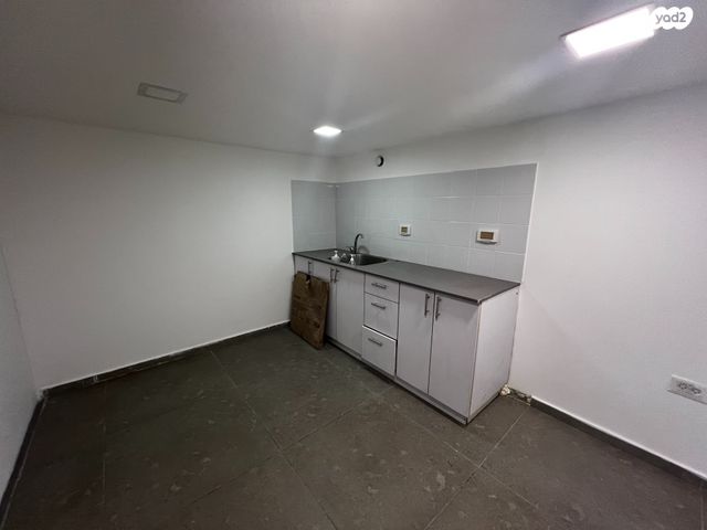 חנויות/ שטח מסחרי, המסגר, מונטיפיורי, הרכבת, תל אביב יפו