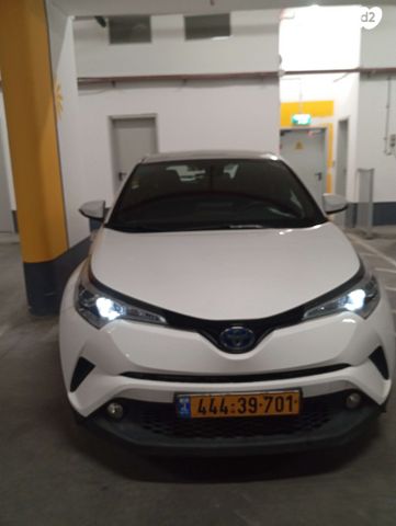 C-HR City היברידי אוט׳ 1.8 (99 כ״ס)