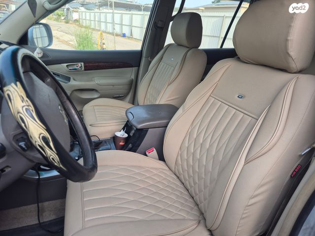 טויוטה לנד קרוזר