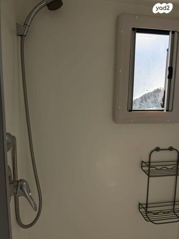 מודעת רכב נגרר (קראוון נגרר)