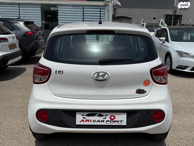 יונדאי i10