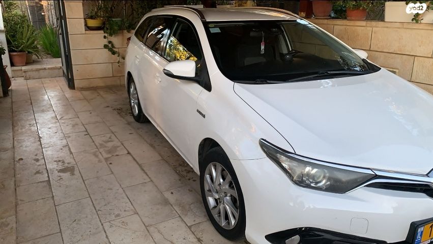 מודעת רכב טויוטה אוריס