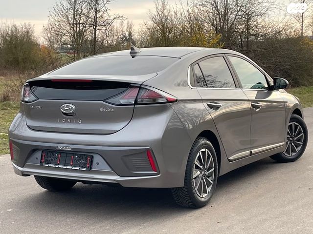 יונדאי איוניק