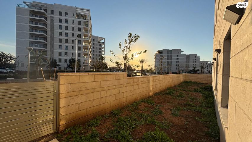 דירת גן, אלמוג 8, אכזיב, נהריה