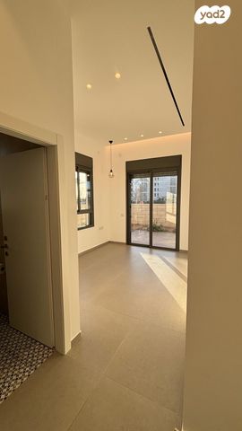 דירת גן, אלמוג 8, אכזיב, נהריה