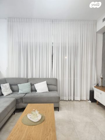 דירת גן, שמעון בן חמו 30, חומת שמואל, הר חומה, ירושלים