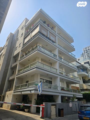 סוקולוב 22