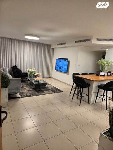 אפרים קישון 14