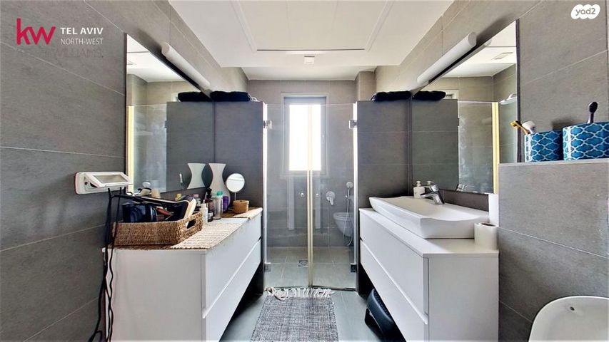 גג/ פנטהאוז, הגוש הגדול, רמת אביב החדשה, נופי ים, תל אביב יפו