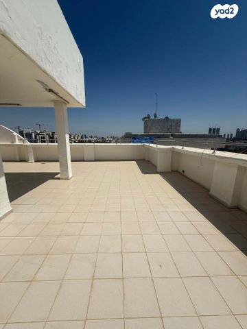 גג/ פנטהאוז, אצ"ל, תל גיבורים, חולון