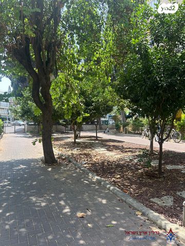 דירה, רחובות הנהר, חרוזים, רמת גן