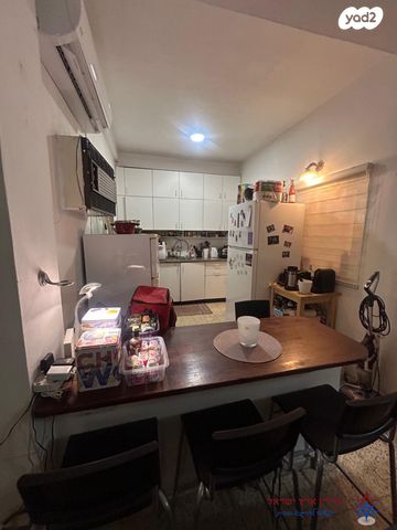 דירה, רחובות הנהר, חרוזים, רמת גן