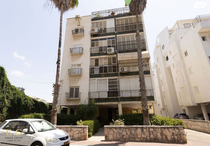 דירה, ג' / מרכז מזרח העיר, רחובות