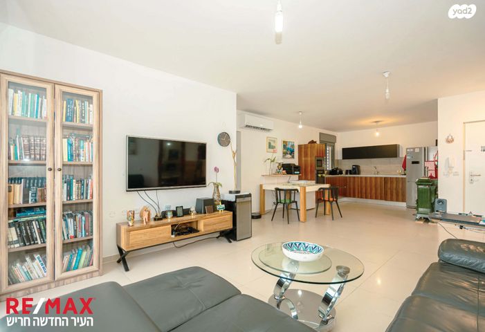 דירה, גפן 58, החורש, חריש