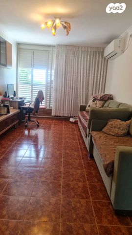 דירה, יפה נוף 178, הראשונים, שלומי