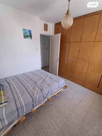 דירה, פסח חברוני 117, קרית היובל, ירושלים