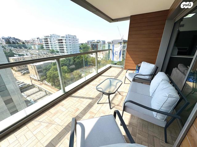 צבי מנדלבלט 3