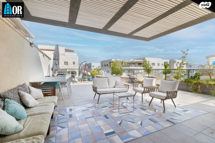 גג/ פנטהאוז, יונה בוגלה, כלניות, ראשון לציון