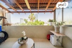 דירה, אברבנאל, יסודות, בני ברק