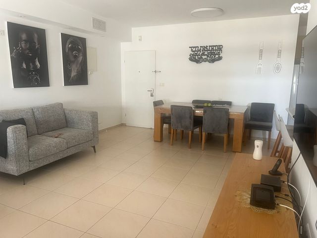 דירה, הפלמ"ח, נווה אליאס, טירת כרמל